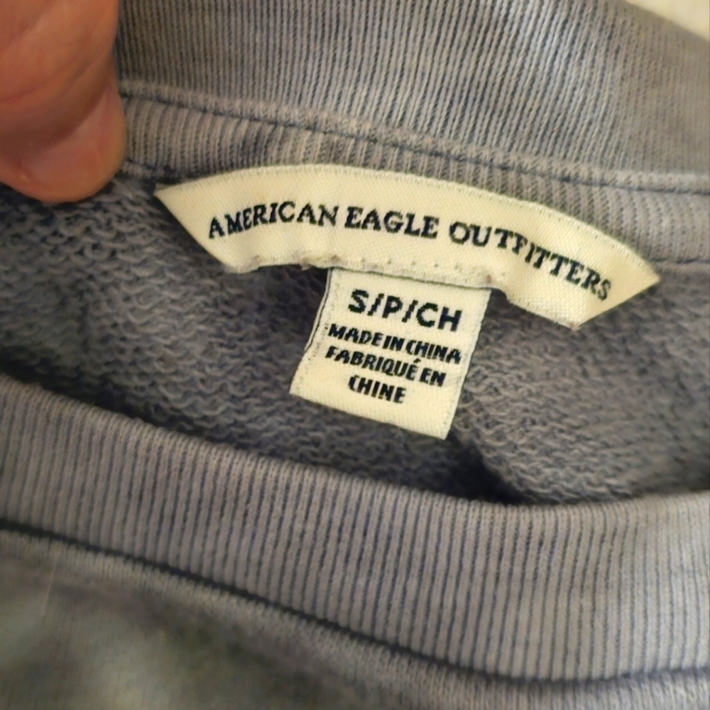 AE Cropped Womens (S) Sweatshirt - Picture 6 of 6